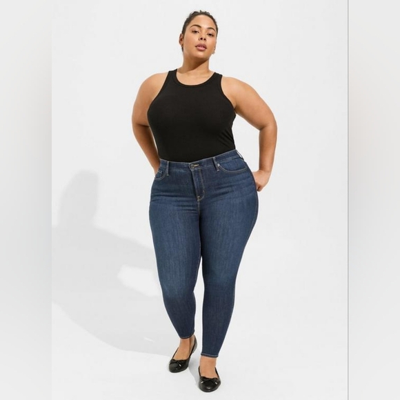 Sz 12 Torrid Premium Sky High Skinny dark blue Jeans cropped - Picture 2 of 7